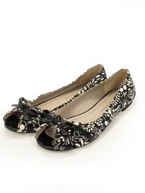 MARC by MARC JACOBS $250 Floral Botanical Print Flats 38 Peep Toe w/ Patent Bow